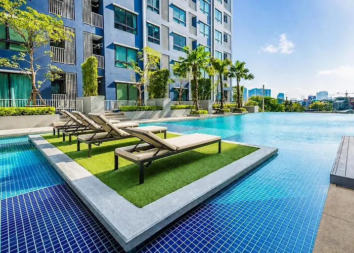 Modern Pool View - The Niche Mono Ratchavipha