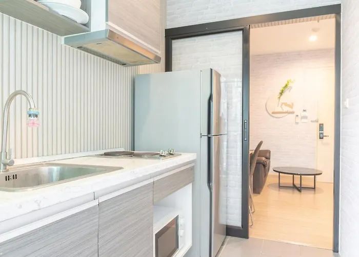 Modern Pool View - The Niche Mono Ratchavipha Apartment *